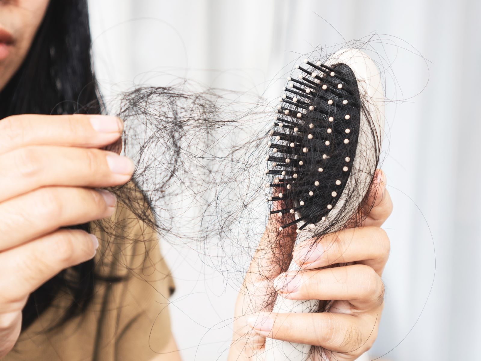 At what stage of menopause does hair fall out?