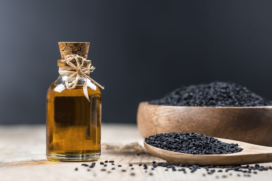 Black Seed Oil For Hair: Benefits, Risks And Alternatives