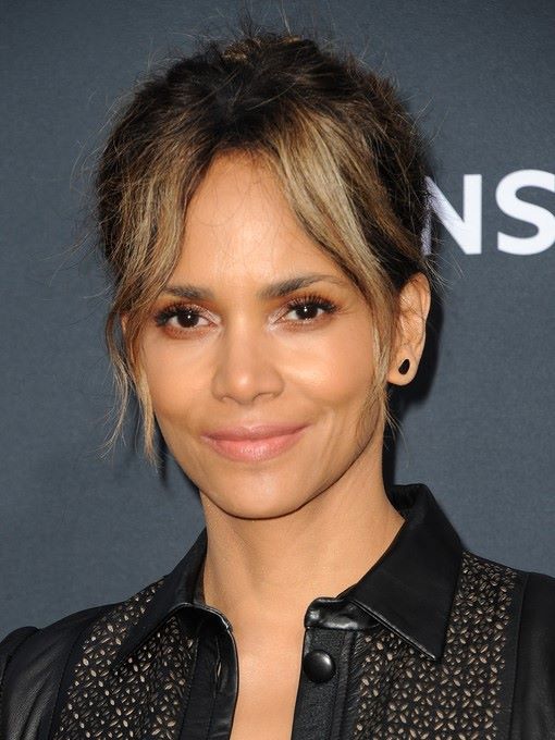 Halle Berry with thin eyebrows