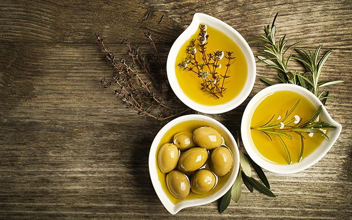 little bowls of olive oil