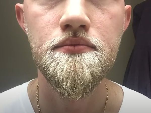 Duck tail beard