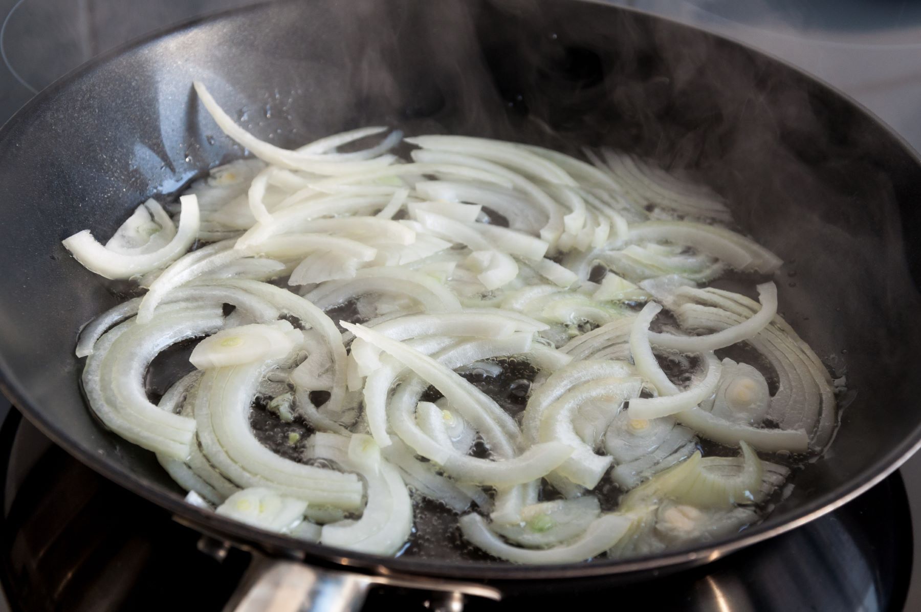 Frying onions to create homemade onion oil