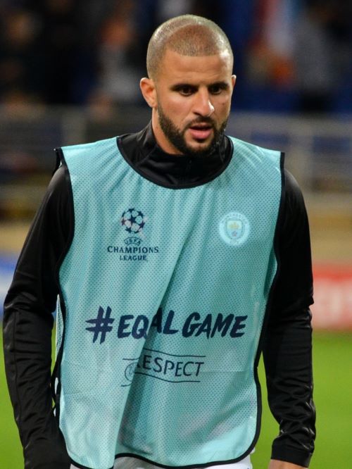 Kyle Walker in 2019 with a straight hairline and full density across the frontal scalp