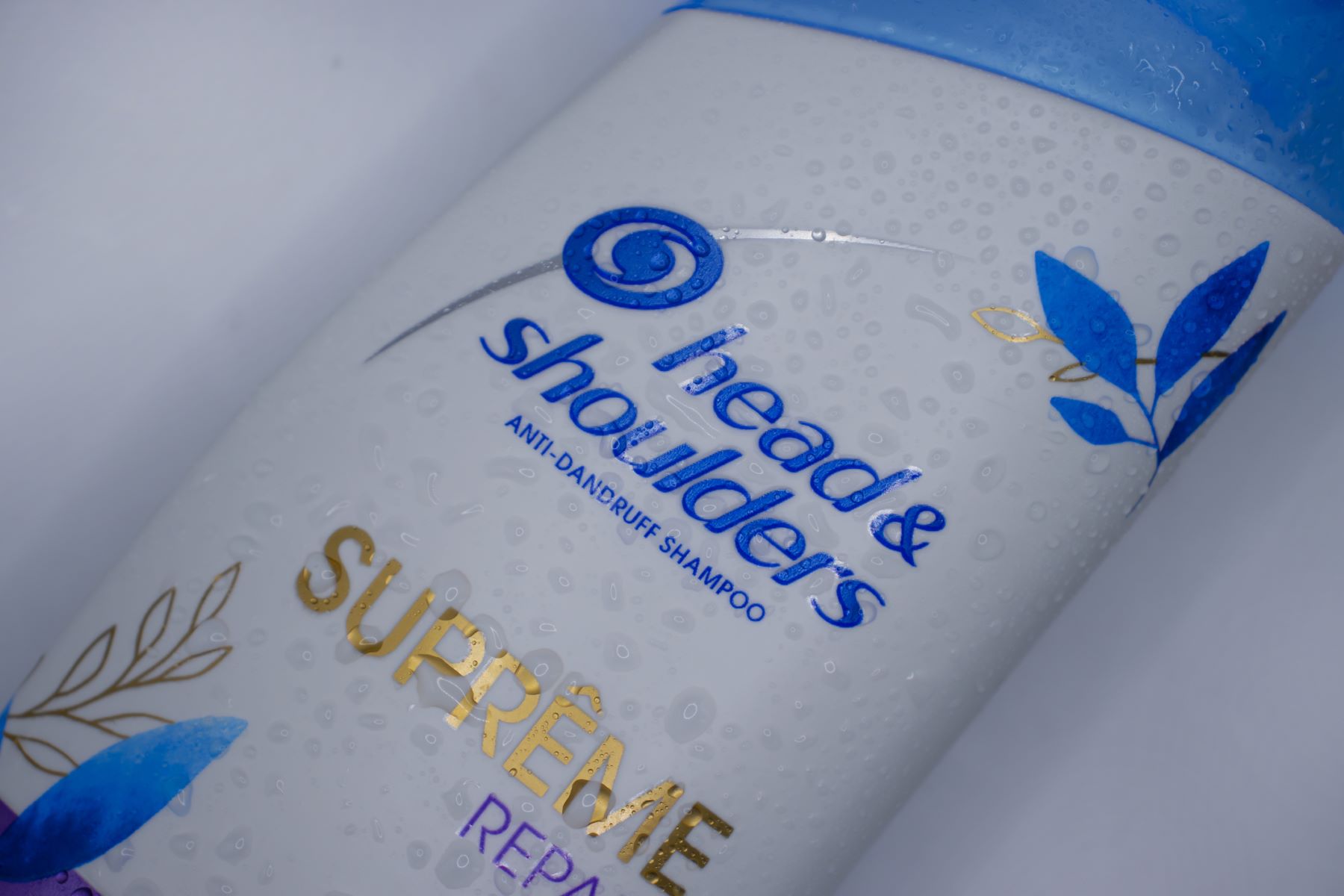 Head and shoulders shampoo