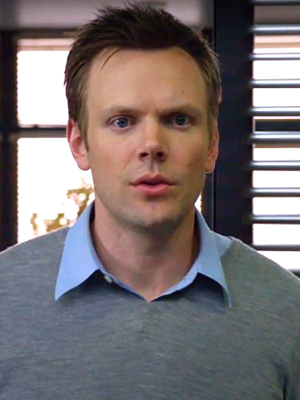Joel McHale’s hair in 2010