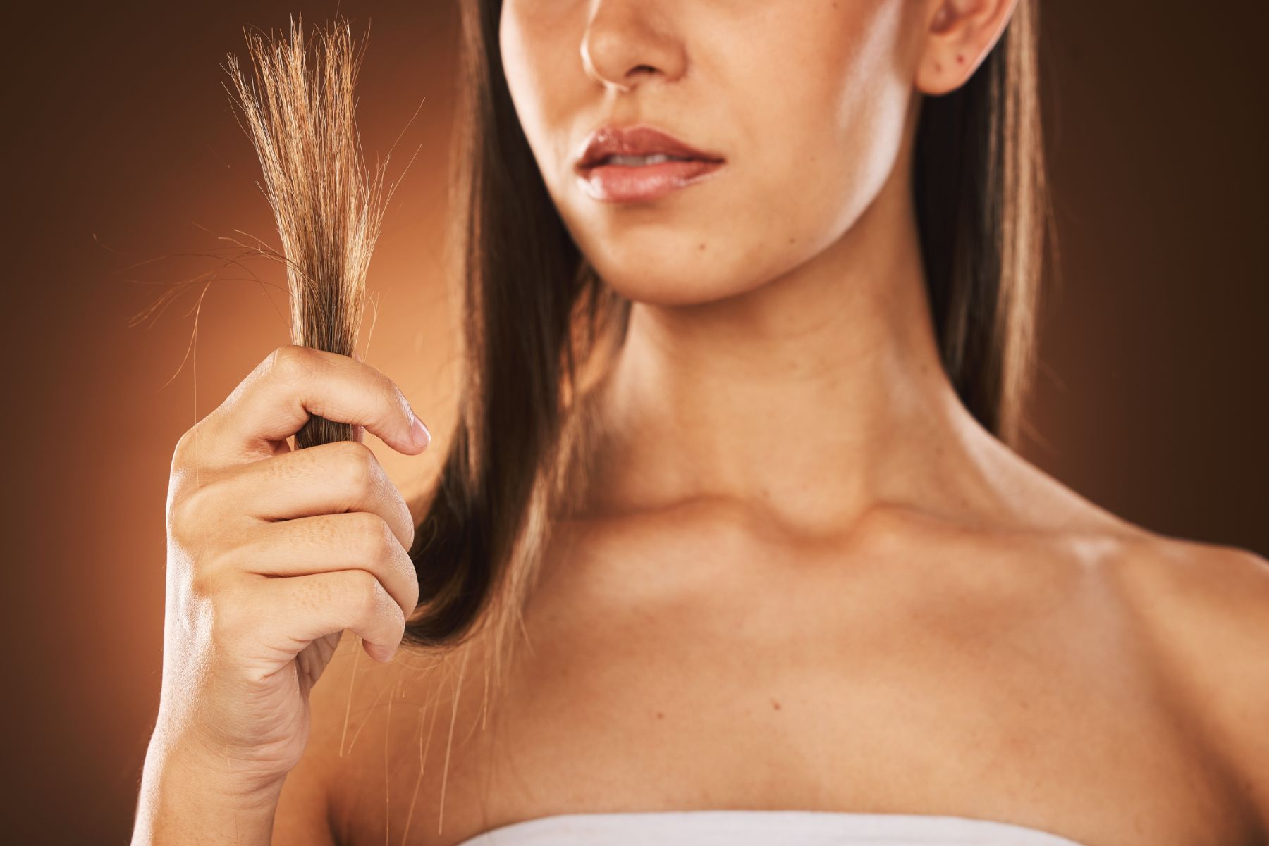 Split ends can cause bleach hair loss