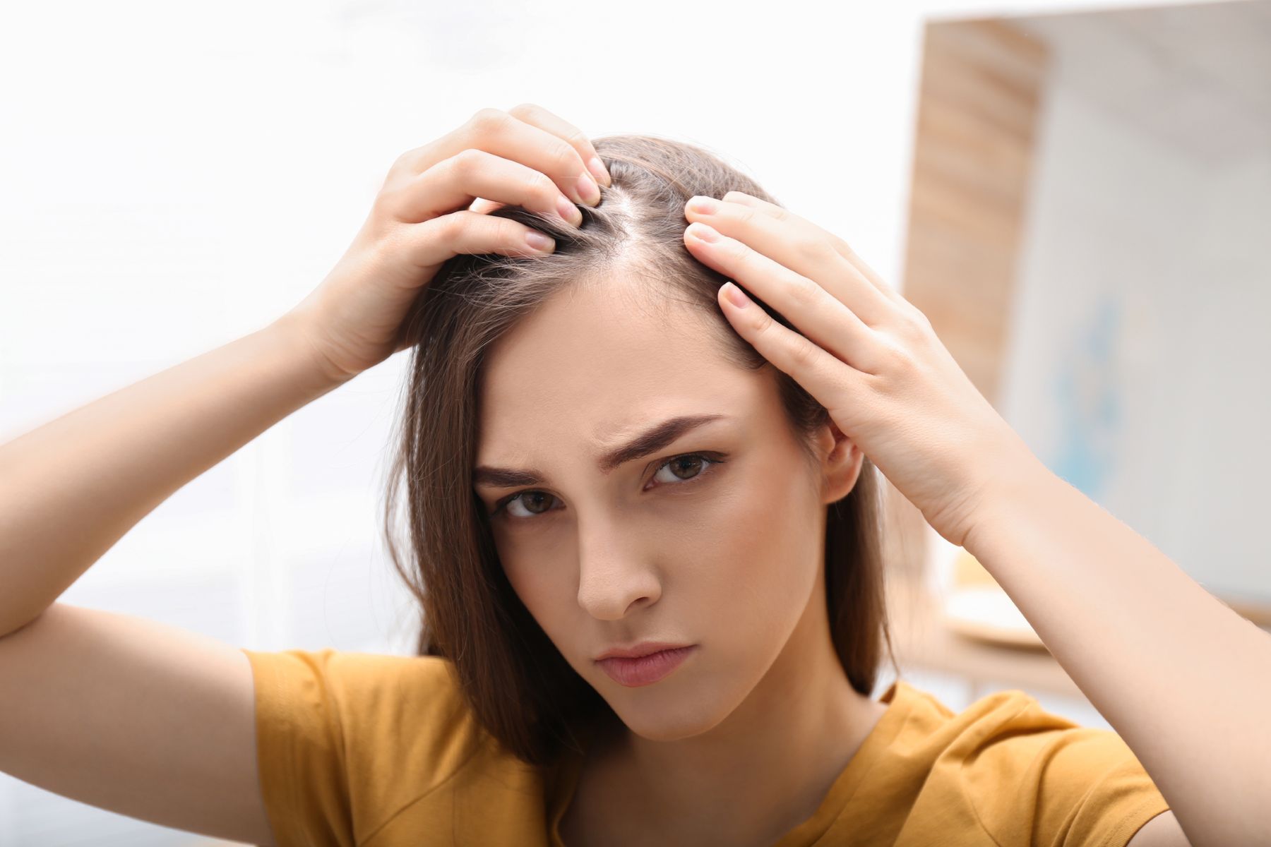 hair thinning in 20s female