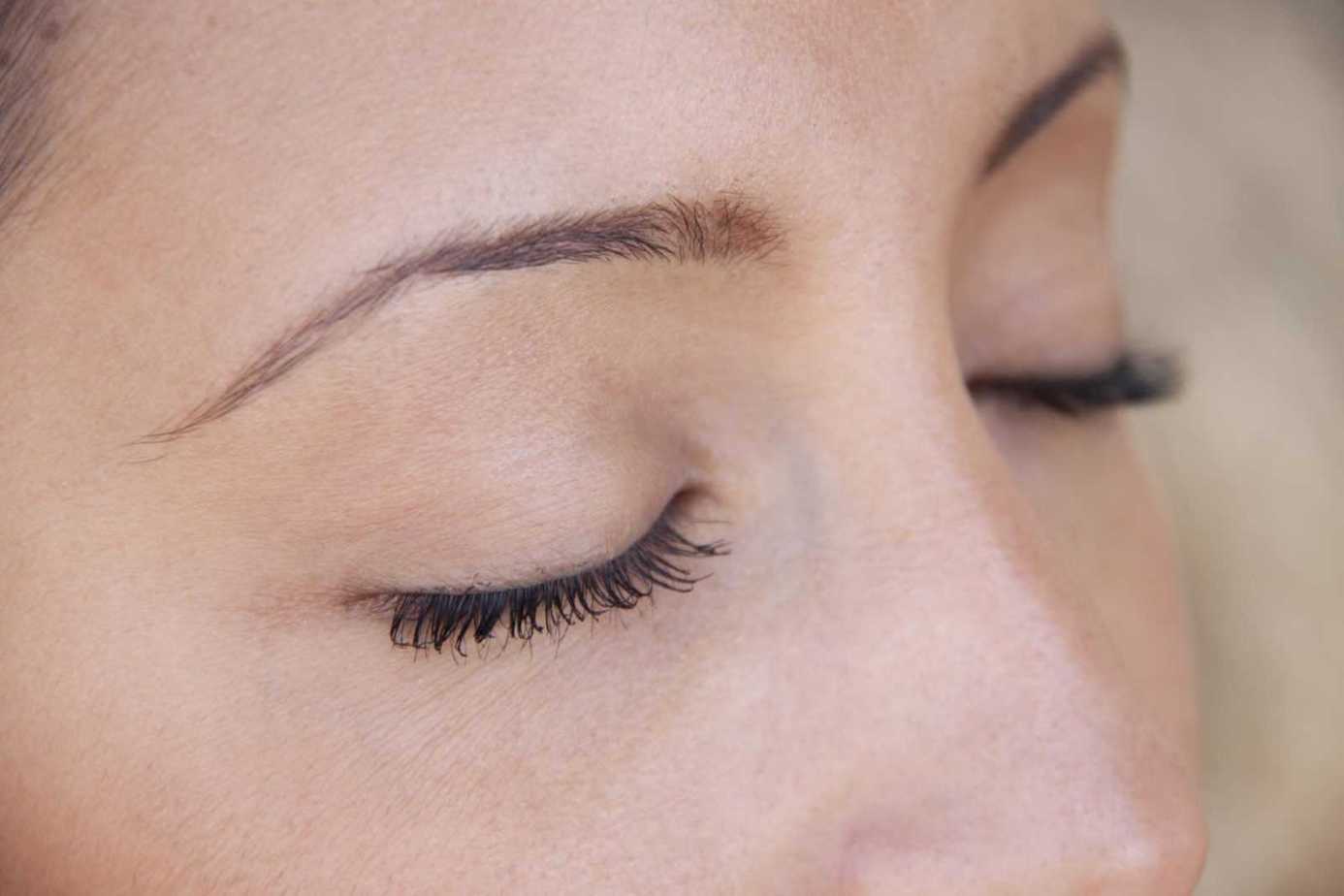Eyebrow Transplants – Facial Hair Treatment Isn’t Just For Men