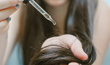 How Long Should You Leave Rosemary Oil In Your Hair?