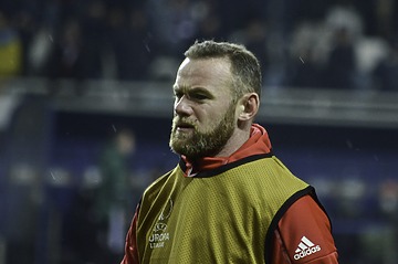 wayne rooney hair transplant scar