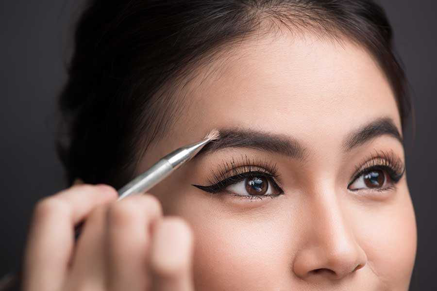 You Can Still Style Your Eyebrows after a Transplant.