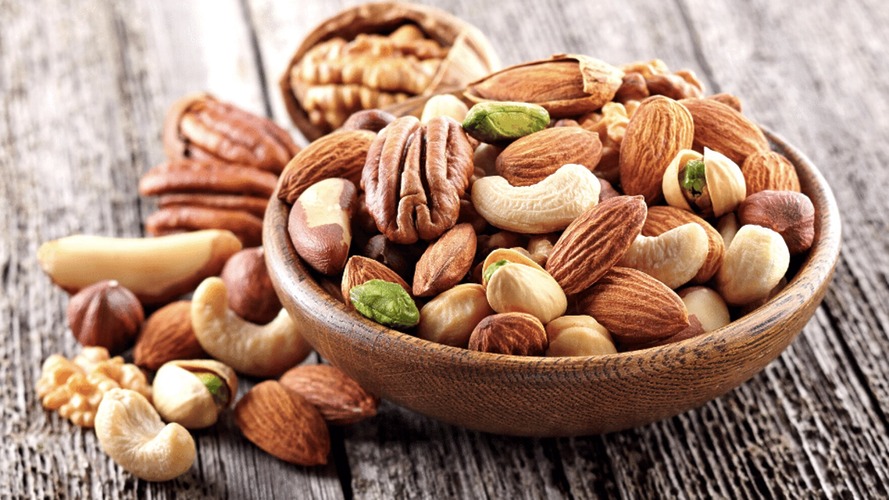 Add nuts to your healthy hair diet