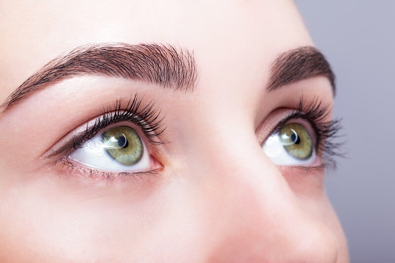 The Latest Celebrity Beauty Secret – Eyebrow Transplants